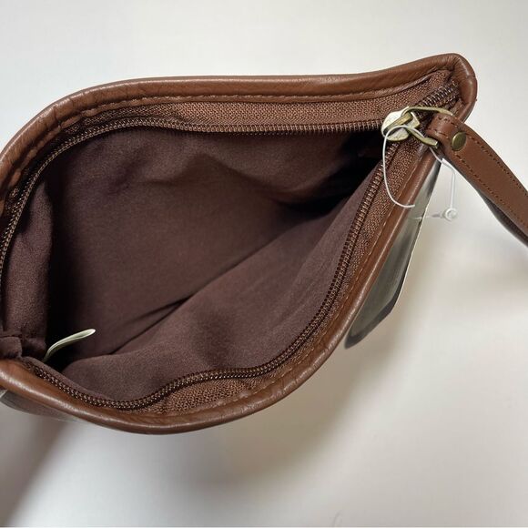 Chic Brown Leather Wristlet - Picture 5 of 7